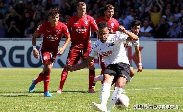  门兴格拉德巴赫客场爆冷击败莱比锡  